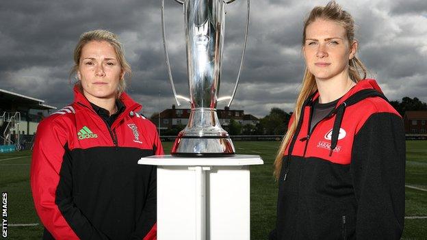 Harlequins captain Rachael Burford and Saracens captain Charlotte Clapp with the Premier 15s trophy