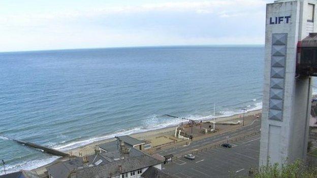Shanklin Cliff lift