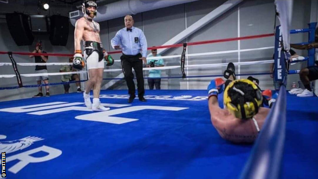 Conor McGregor and Paulie Malignaggi sparring session