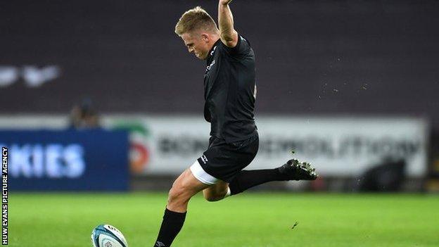 Gareth Anscombe has kicked 30 points in his opening two Ospreys competitive games