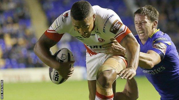 Jordan Turner scores at try for St Helens