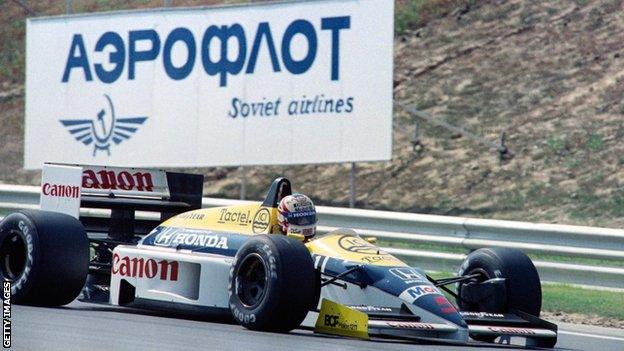 Nigel Mansell drives during the 1986 Hungarian Grand Prix