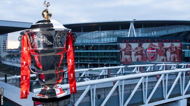 Paul Barriere Trophy at the Emirates