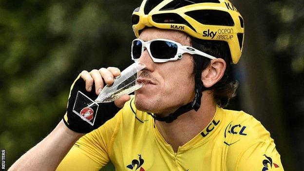 Geraint Thomas sips champagne