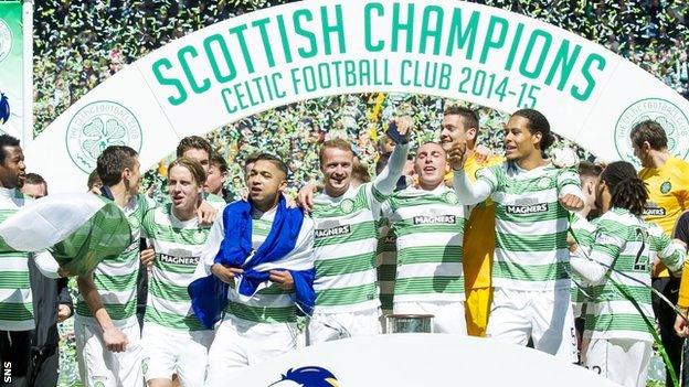 Celtic celebrate retaining the Scottish Premiership title