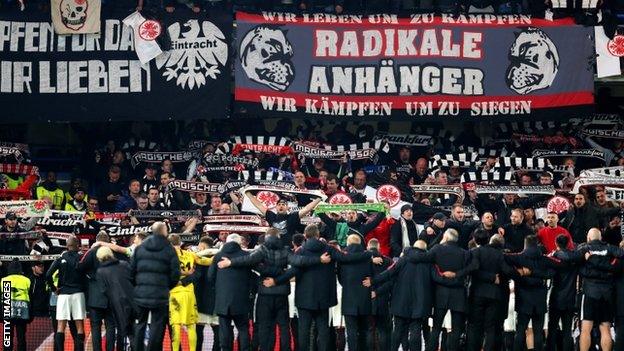 Eintracht Frankfurt players and fans