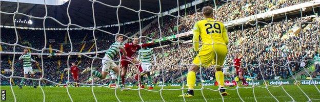 Stevie May spurned a late header