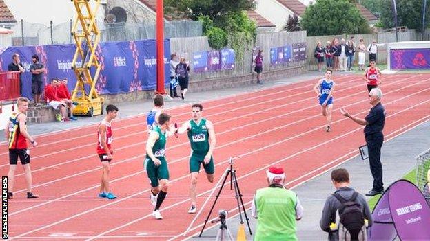 4x400m relay