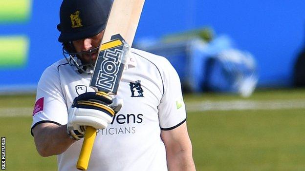 Warwickshire all-rounder Tim Bresnan