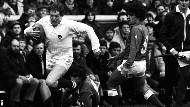 Colin Deans on the charge for Scotland against France