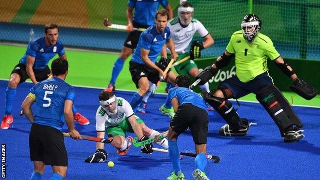 Argentina on the attack against Ireland in the crucial Pool B clash