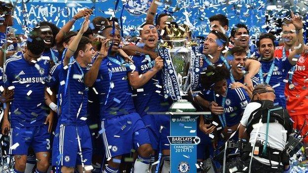 Chelsea celebrate winning the Premier League