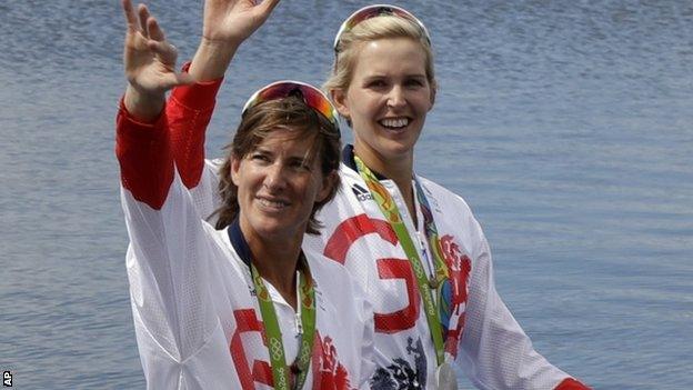 Katherine Grainger and doubel sculls partner Vicky Thornley celebrate their silver medal