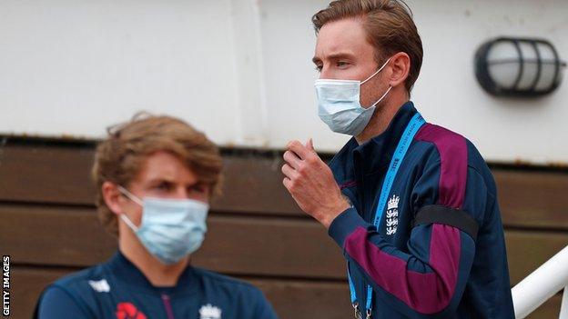 Stuart Broad & Sam Curran in a bio-bubble in England