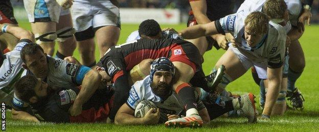 Josh Strauss powered over for Warriors' second try at Murrayfield