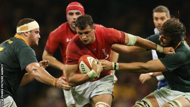 Aaron Shingler impressed for Wales during the recent autumn Test series