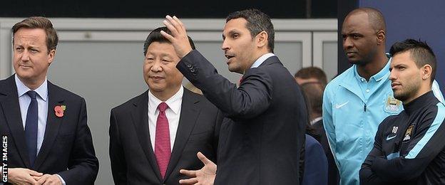 Chinese president Xi Jinping visits Manchester City