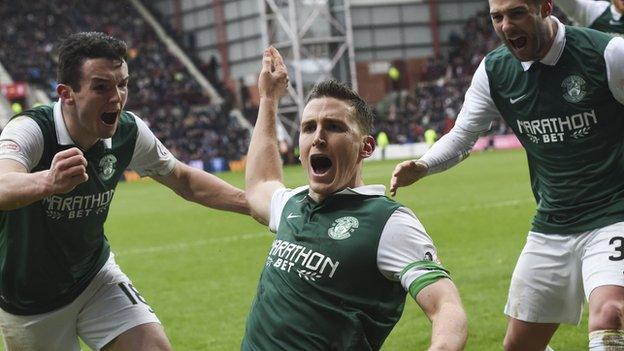 Hibs celebrate Paul Hanlon's late leveller