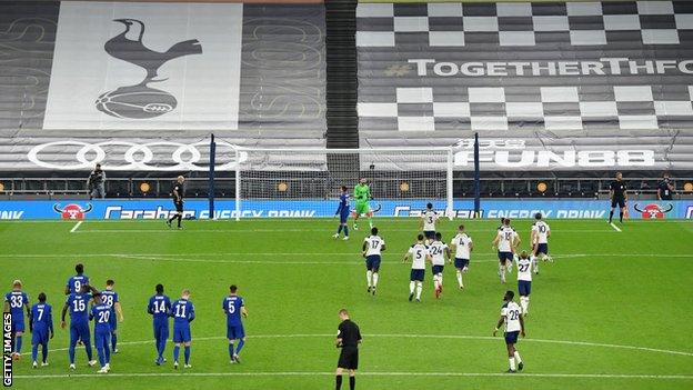 Tottenham players celebrate