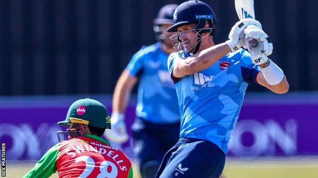 Joe Denly batting for Kent