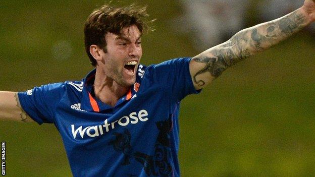 Reece Topley playing for England