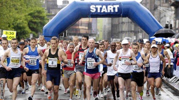 Scenes from the 2018 Edinburgh Marathon