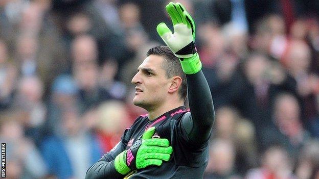 Sunderland keeper Vito Mannone