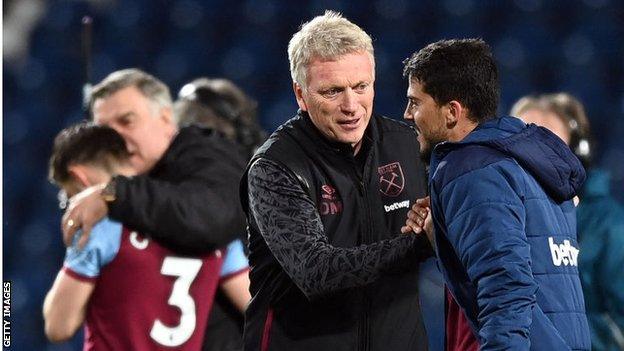 West Ham boss David Moyes congratulates his players