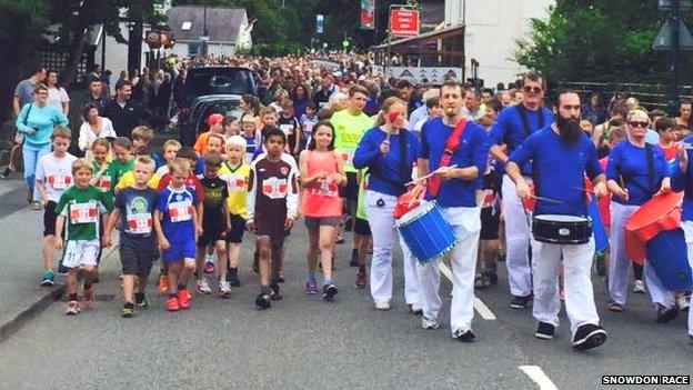 Snowdon Race parade