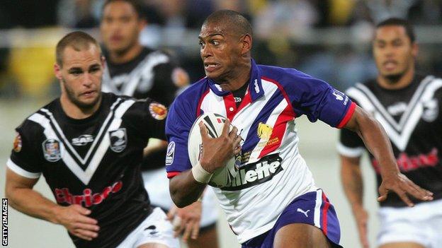 Leon Pryce in action against New Zealand