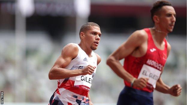 Elliot Giles competes in the heats for the 800m at the Tokyo Olympics