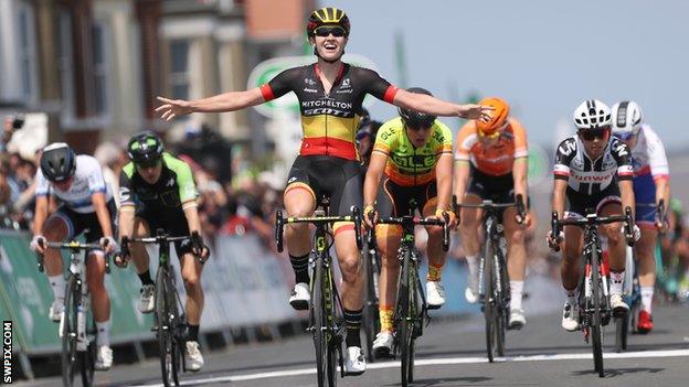 Jolien D'Hoore wins Women's Tour opening stage