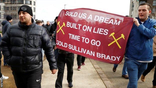 West Ham fans protest against their owners