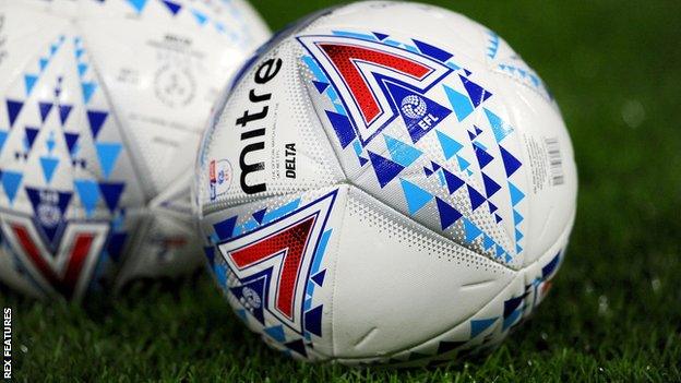 EFL match ball
