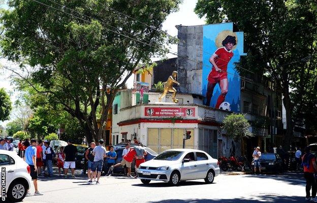 Diego Maradona mural outside Argentinos Juniors' ground