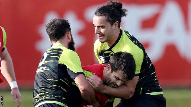 Jamison Gibson-Park (left), Conor Murray (centre) and James Lowe (right) during Ireland training