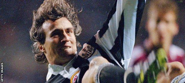 Ginola began his career in England with Newcastle, who paid £2.5m for him in 1995