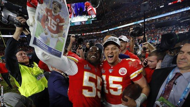 Frank Clark and Patrick Mahomes