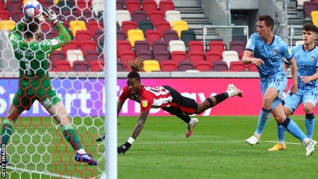 Ivan Toney scores Brentford's second goal against Coventry City