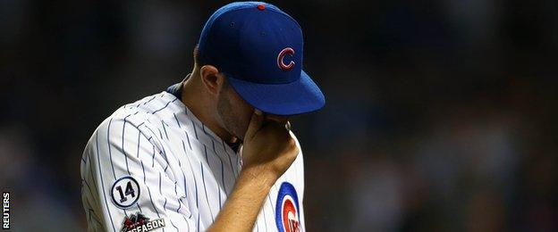 Chicago Cubs playes react