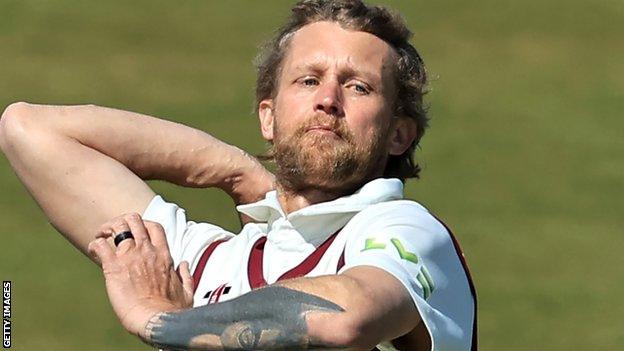 Gareth Berg bowls for Northants