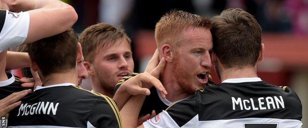 Aberdeen players celebrating