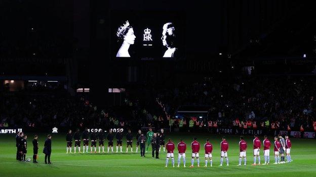 Players during a minute's silence at Aston Villa v Southampton