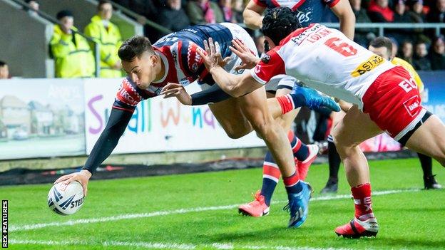 Joseph Manu scores for Sydney Roosters