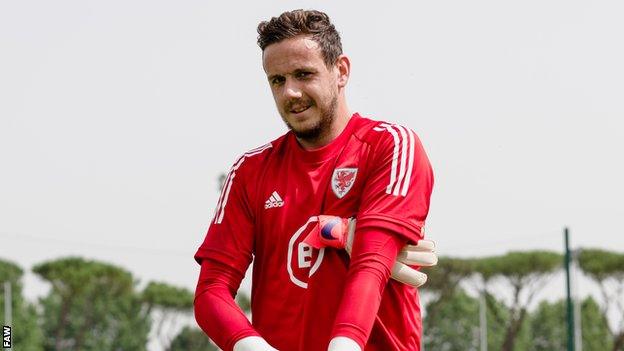 Danny Ward