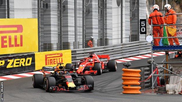 Daniel Ricciardo and Sebastian Vettel