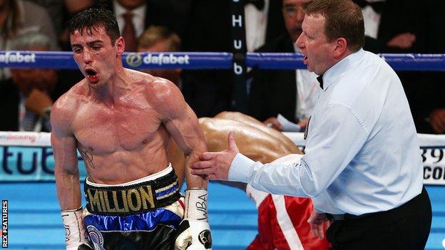 Anthony Crolla beats Ismael Barroso