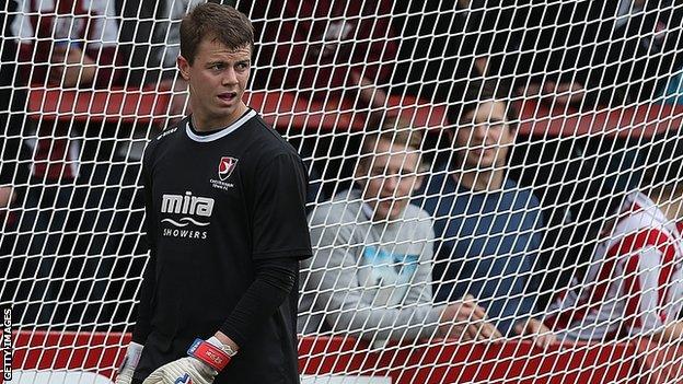 Matt Gould warms up with Cheltenham