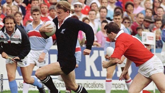 John Kirwan shows Adrian Hadley a clean pair of heels during the 1987 World Cup final