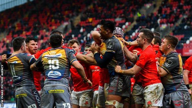 Sam Lousi was sent off against Munster